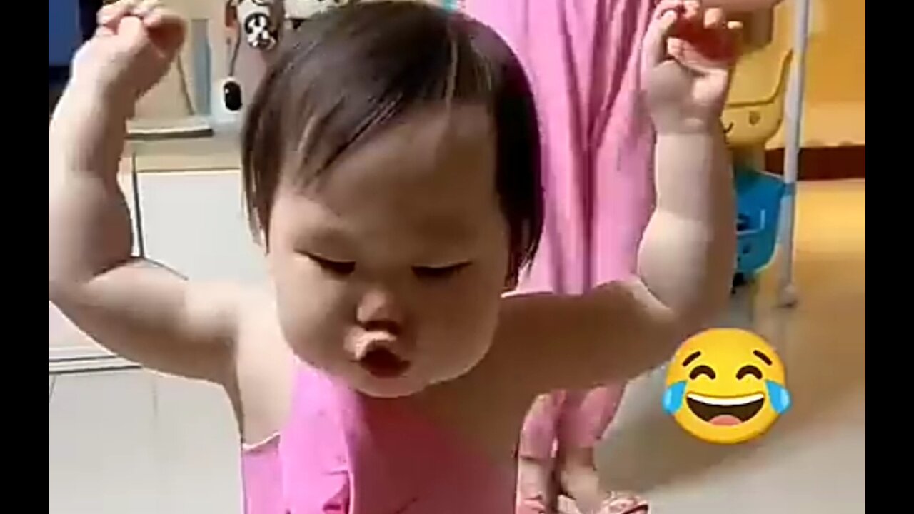 Cute baby dance so funny 😂😂