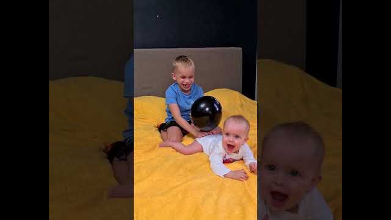 Funny baby farted!🤣🥰🍼 #shorts #tiktok #comedy #damus DaMus Family
