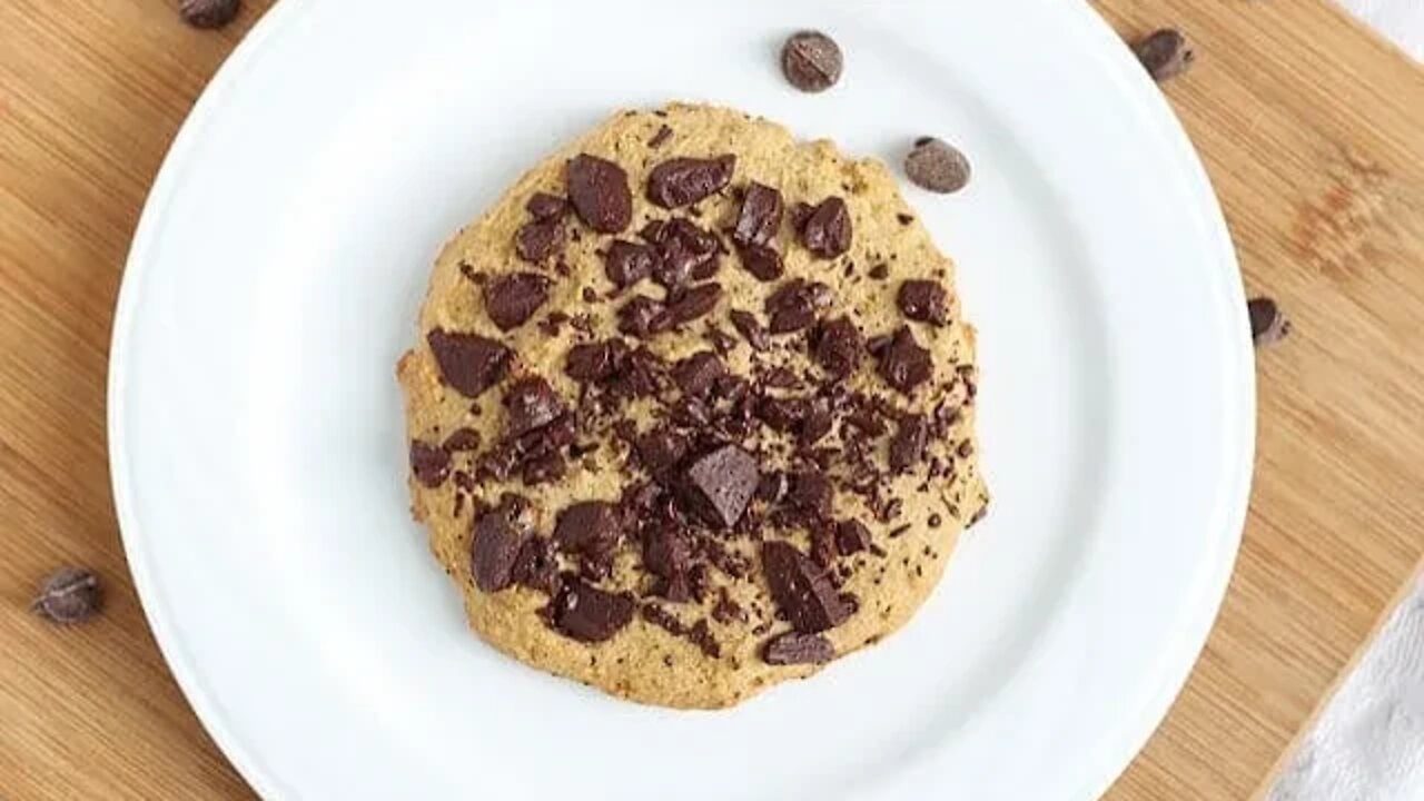 Sugar-Free Chocolate Chip Cookie for One!