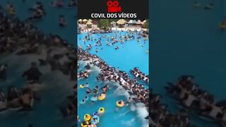 a maior piscina de ondas do mundo😮😮😮