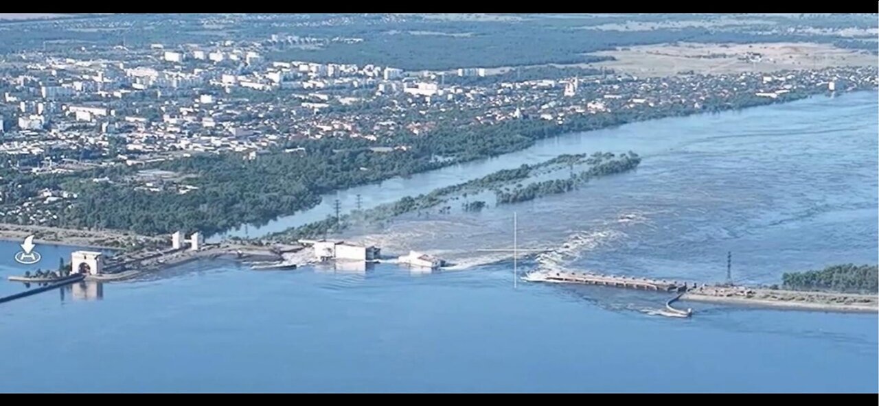 The dam in Nova Kakhovka was destroyed. 4