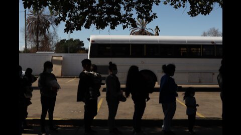 Judge Temporarily Halts Texas Restrictions on Migrant Transports