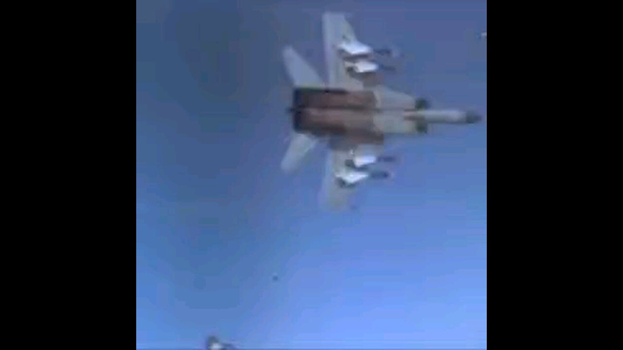 Short tribute clip dedicated to the MiG-25 "Foxbat" interceptor fighter.
