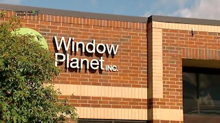 Window Planet closes