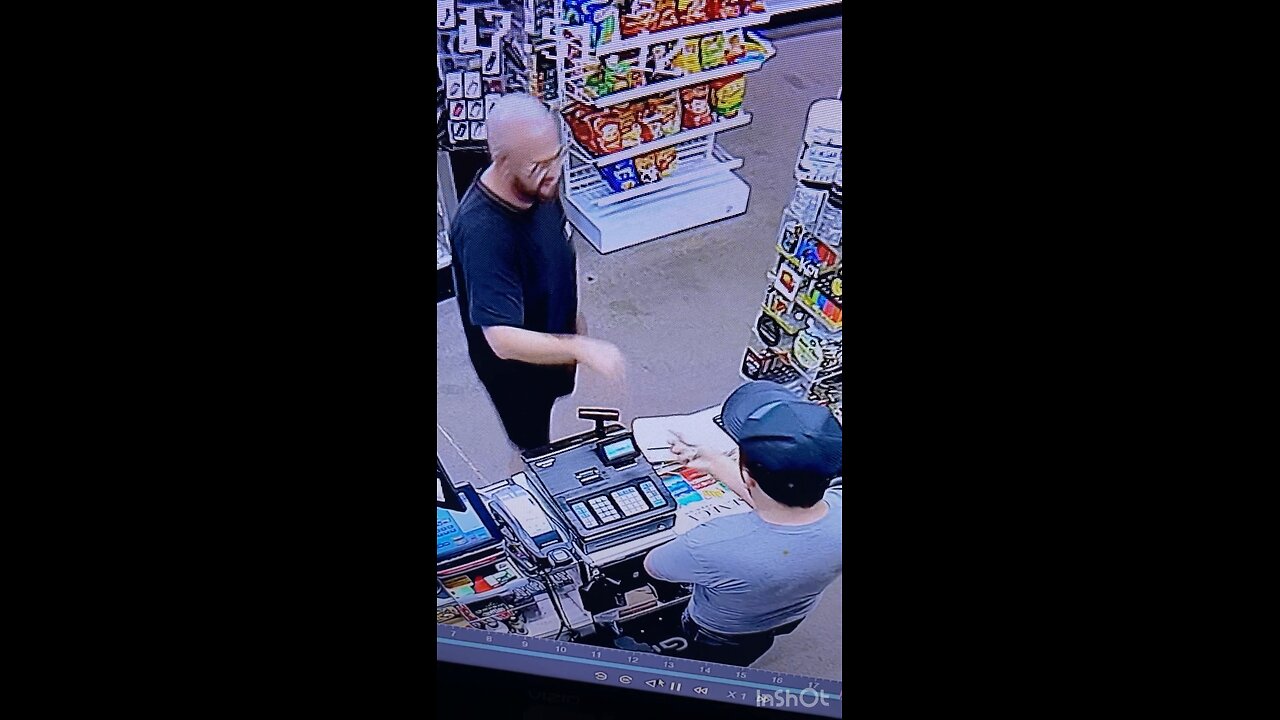 Customers Wins Big on Scratcher at Smoke Shop