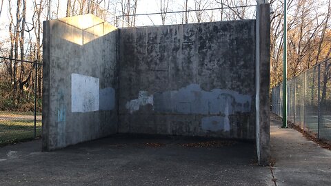 abandon tennis court