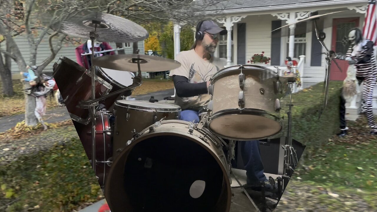Killer Klowns From Outer Space from The Dickies (drum cover)