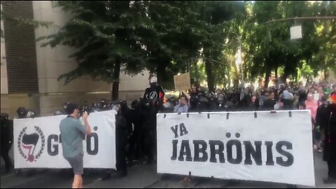 Aug 4 2018 Portland 01.0.1 Antifa marching to the Patriot prayer rally