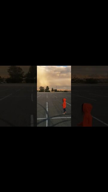 Minnie learned to fly a kite💜