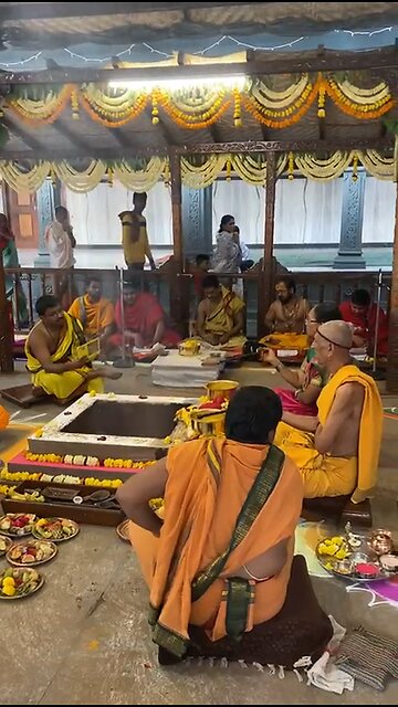 Ya Devi sarva bhuteshu mantra meditation chanting