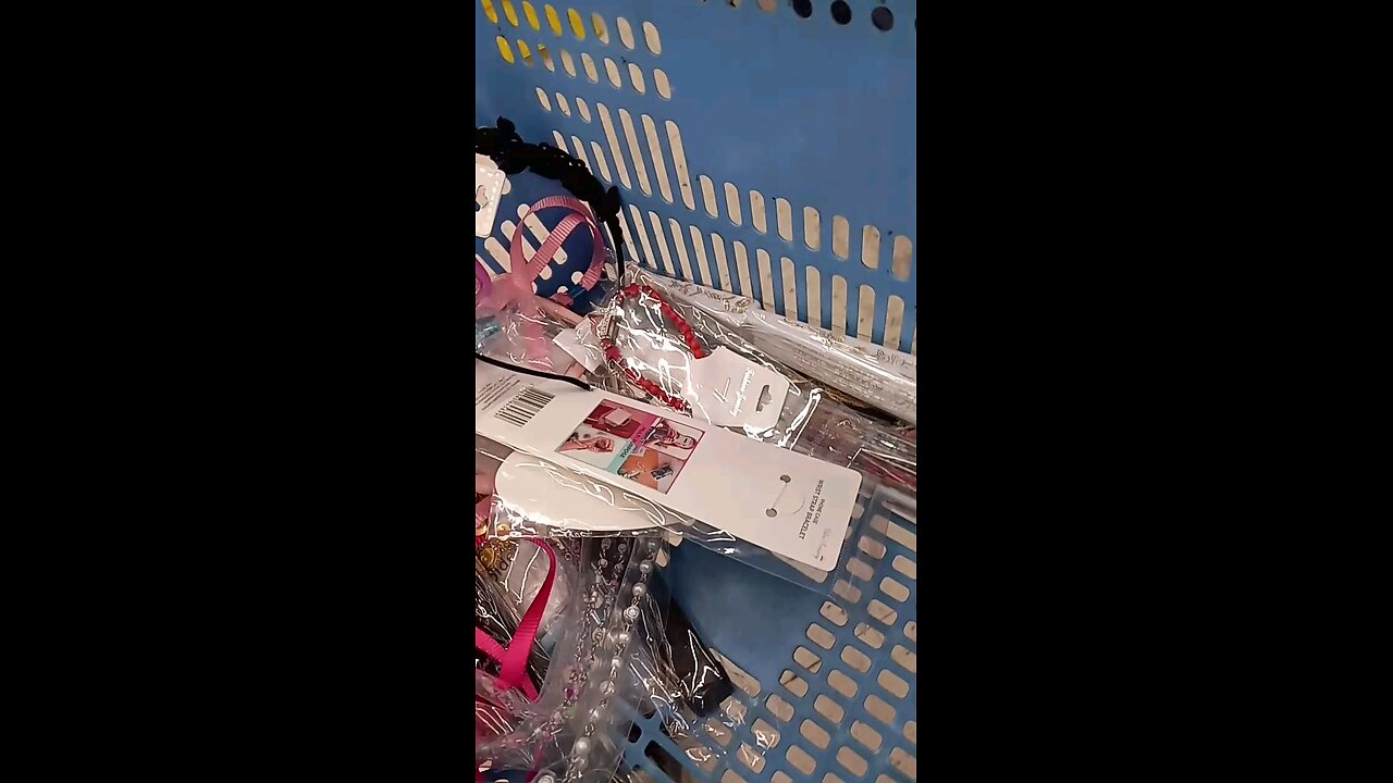 Shopping. De Compras. 2.1.2024 Snapchat 1
