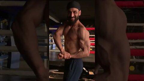 SHRED ZONE - SIDE CHEST POSE #shorts #youtubeshorts