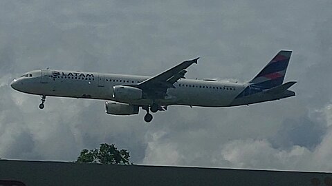 Airbus A321 PT-MXE coming from Guarulhos to Manaus