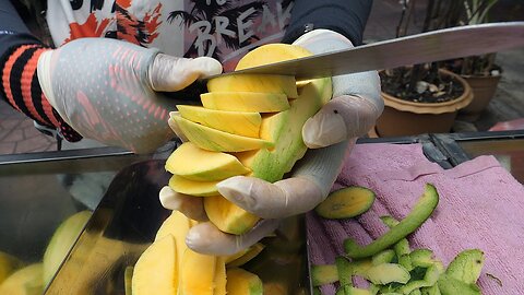 crazy speed! excellent fruit cutting skills - Thai street food