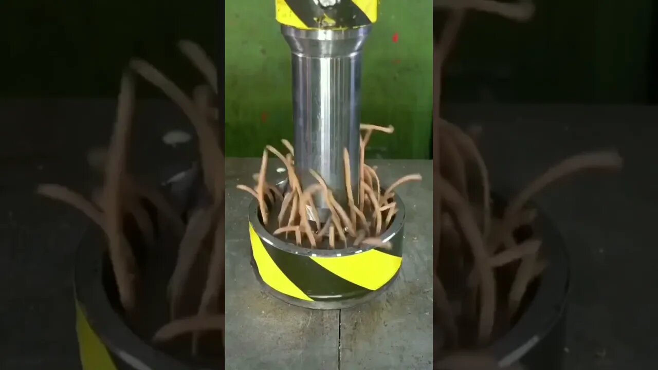 putting M&M's chocolate everything to press! the feeling is satisfactory.#shorts