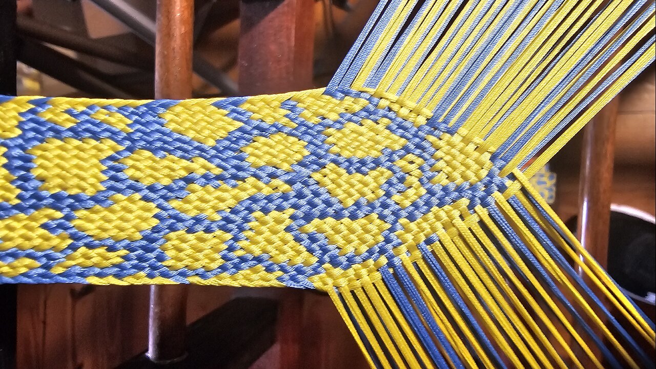 Kumihimo - Takadai Braiding Stream - 169 - Gold and Lapis