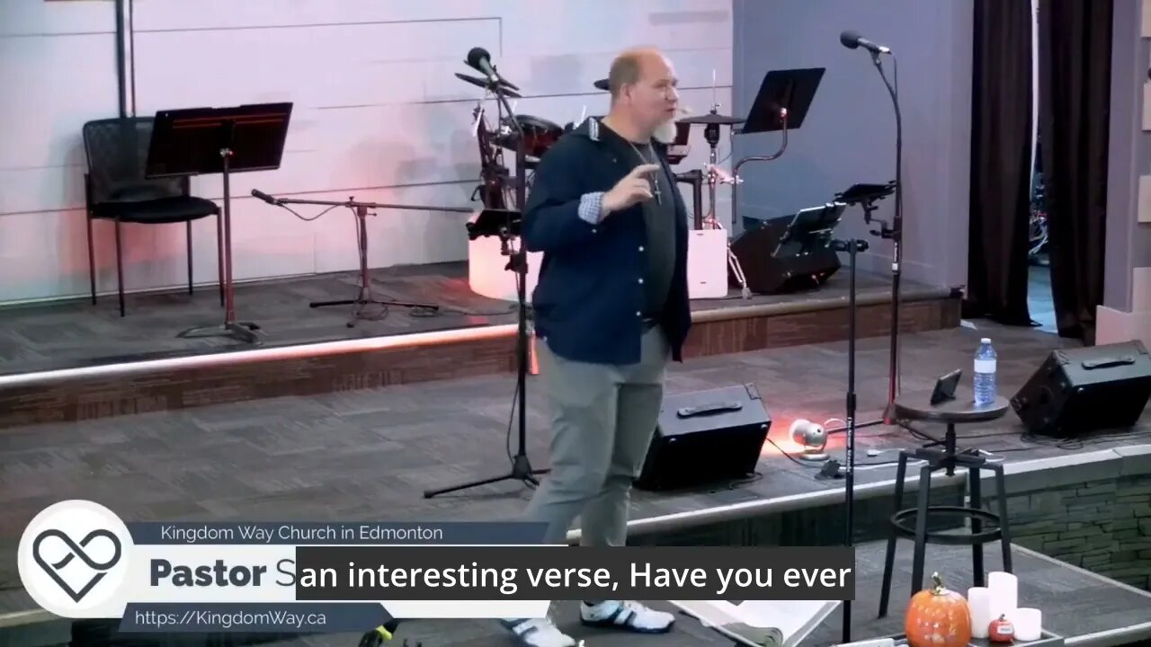 The connection between thankfulness and praise