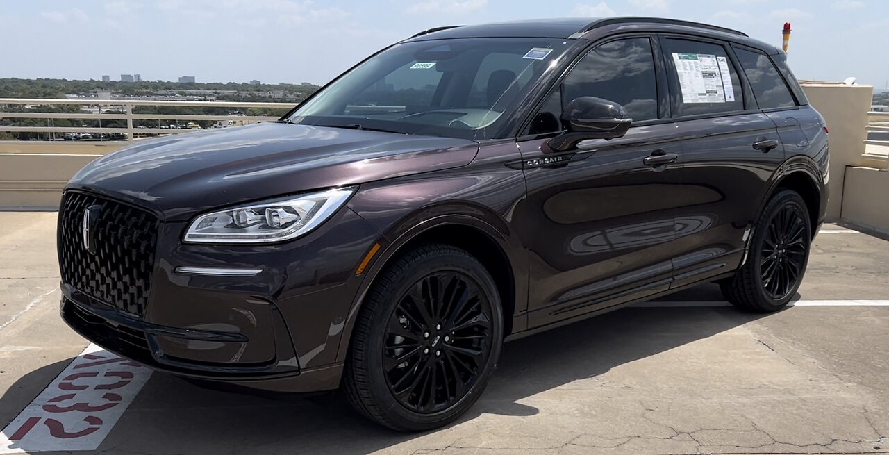 2023 Lincoln Corsair Reserve III AWD in 3 Colors