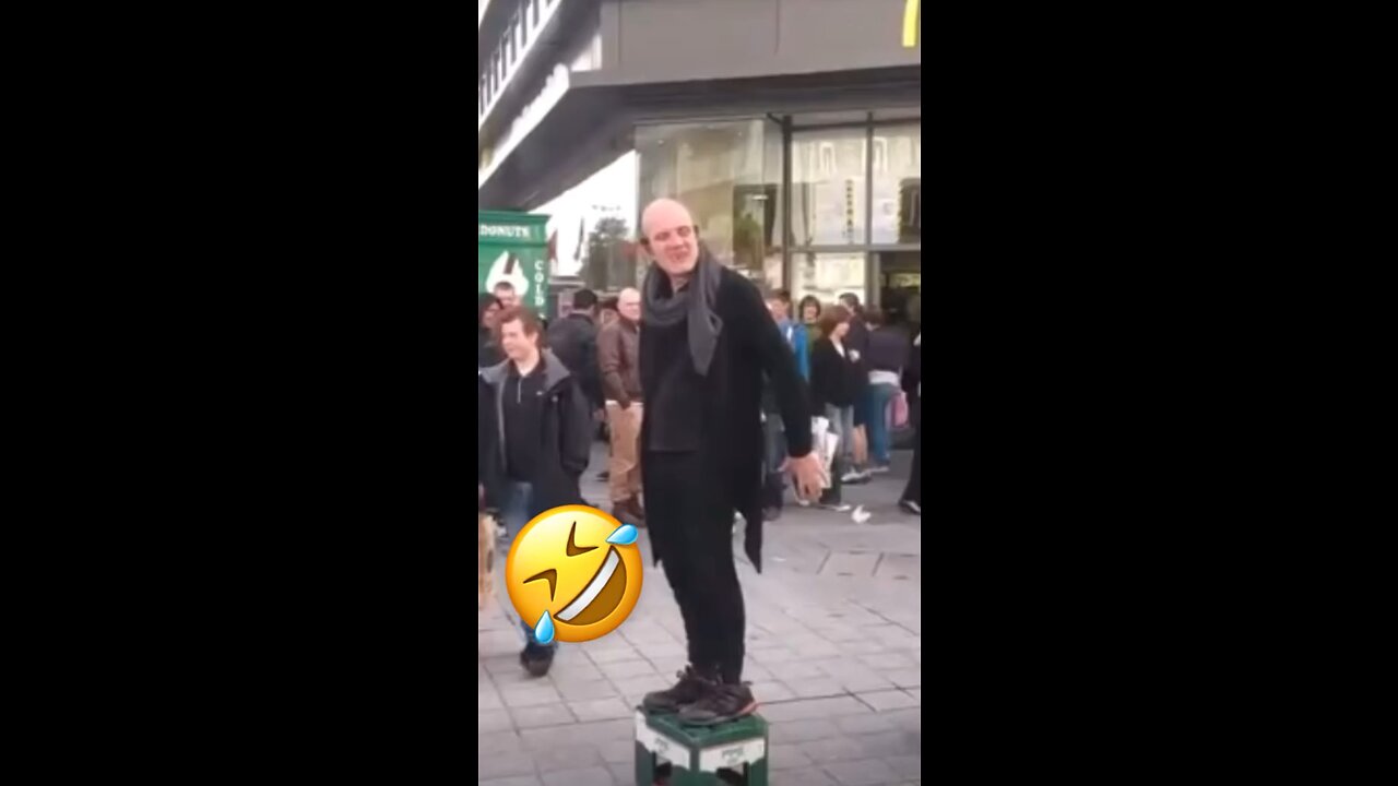 STREET PERFORMANCE OF A LIFETIME!