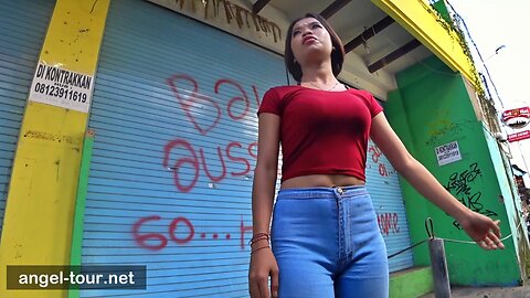 Gorgeous young Bali girl with perfect tits and body want to give me happy ending massage.