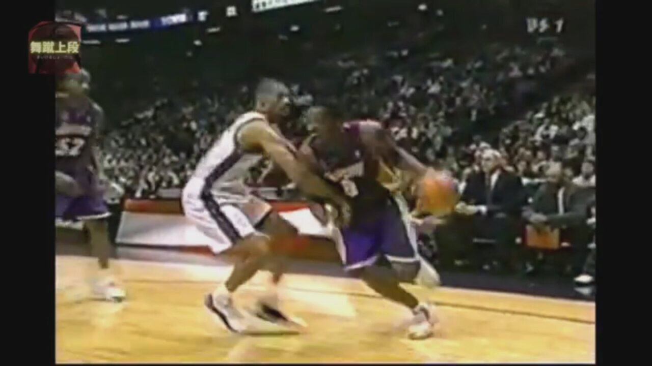 Kobe Bryant 33 Points 3 Ast @ NJ Nets, 2001-02.