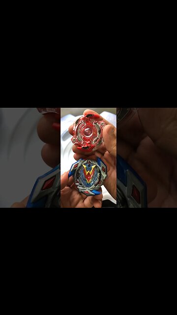 VALKYRIE VS SPRIGGAN (batalha de beyblade) #beyblade #beybladeburst #batalhadebeyblade