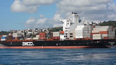 7 & The giant ship passing through the Istanbul Strait