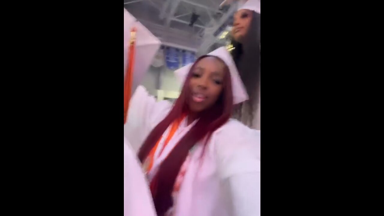 The Twins did it Graduation ππππ©ππΏππΏππΏ