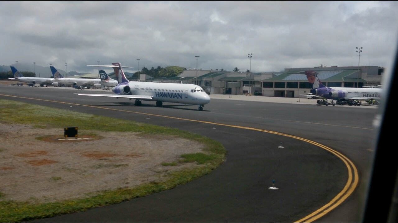 Landing Lihue Kauai - AA265 LAX - LIH