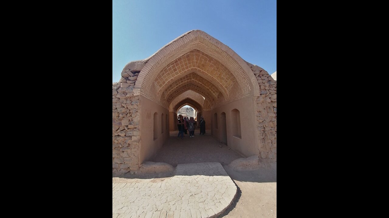 Lembrança e percepção de um amigo russo de uma viagem ao Irã: (episódio 12): Torre do Silêncio 🙏