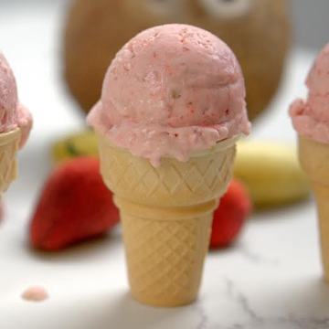 Three-Ingredient Strawberry Ice Cream