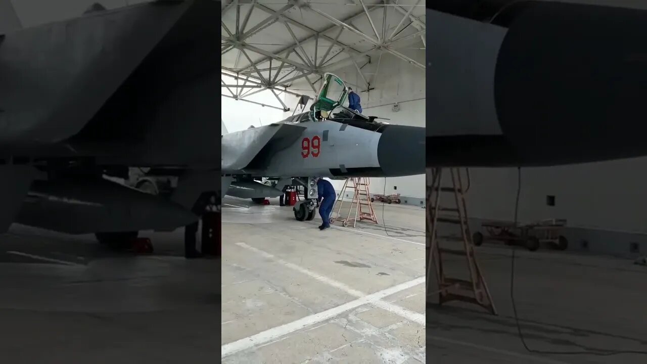 Mig-31K with Kh-47M Hypersonic Kinzhal Missile payload