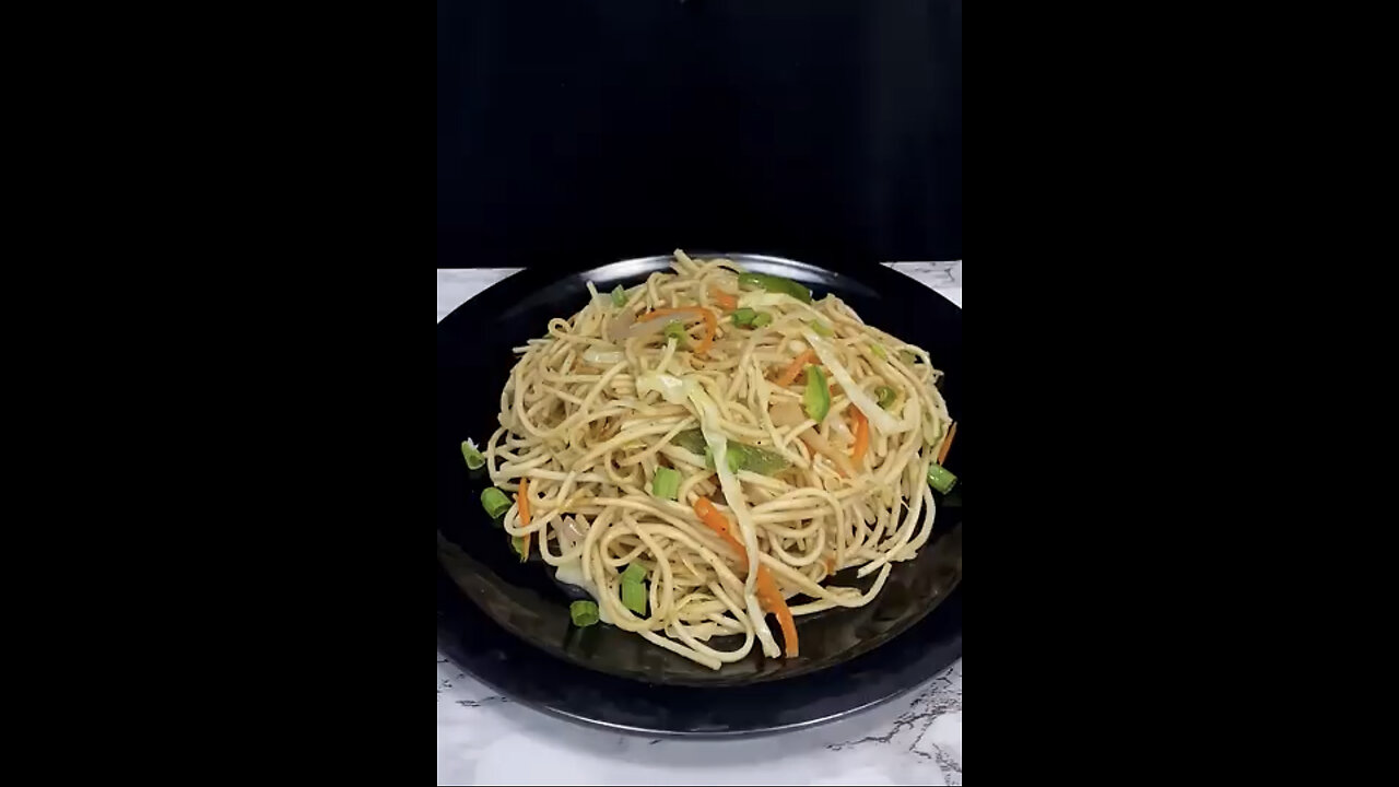 Veg Chowmein Recipe || Hakka Noodles || Veg Noodles