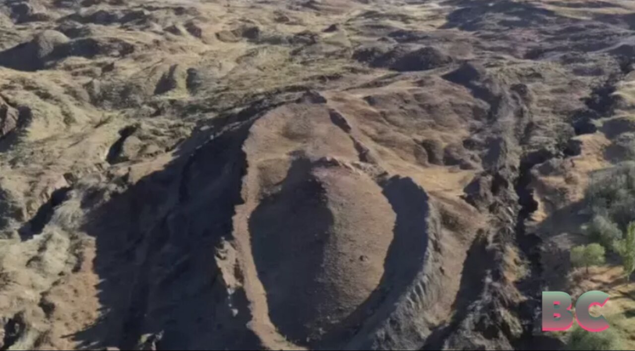 Archaeologists find 5,000-year-old boat-shaped mound in Turkey