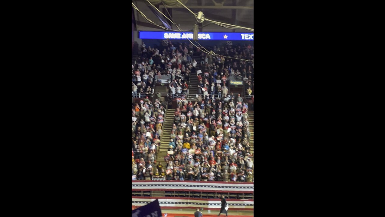 What it’s like to be in the crowd at the Casper Wyoming trump rally!!