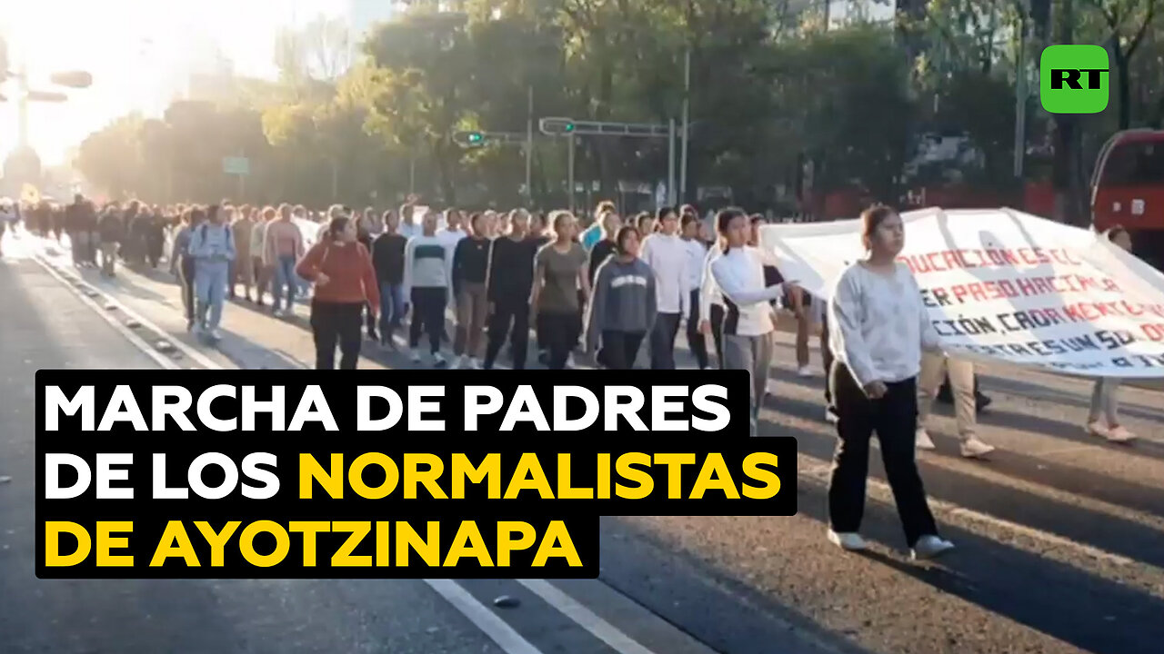 Padres de los normalistas de Ayotzinapa realizan marcha a una semana de reunirse con Sheinbaum