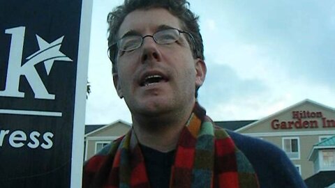 Golnik Supporter before Devens Debate