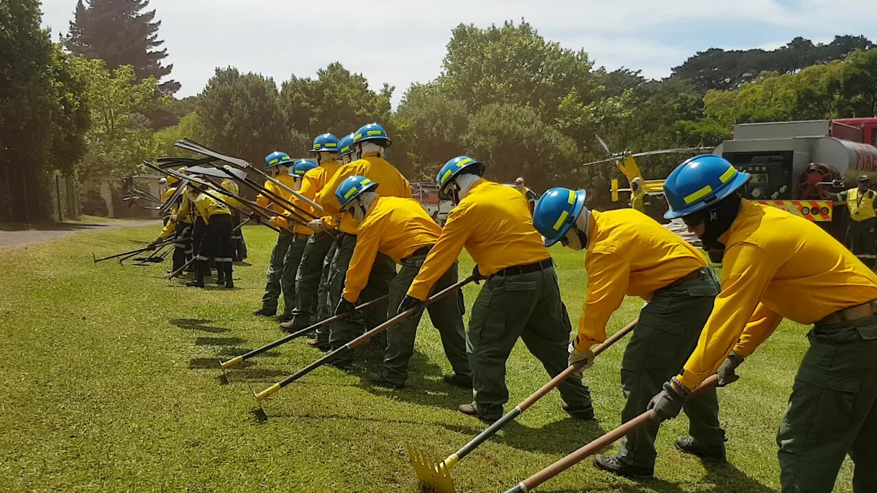 SOUTH AFRICA - Cape Town - Joint Operation for the 2019/20 Fire Season between United States and South Africa (Video) (fqV)