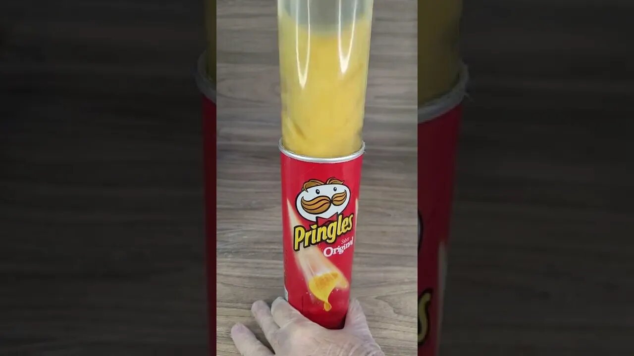 Coloquei Batata Pringles na Resina!
