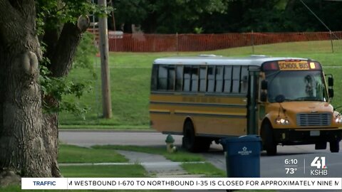 North Kansas City School District hiring bus drivers ahead of new school year