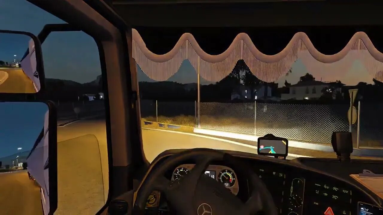 Mercedes mp2 travel around Italy