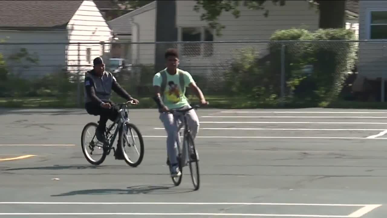 Lorain Police show some football players what community policing really means