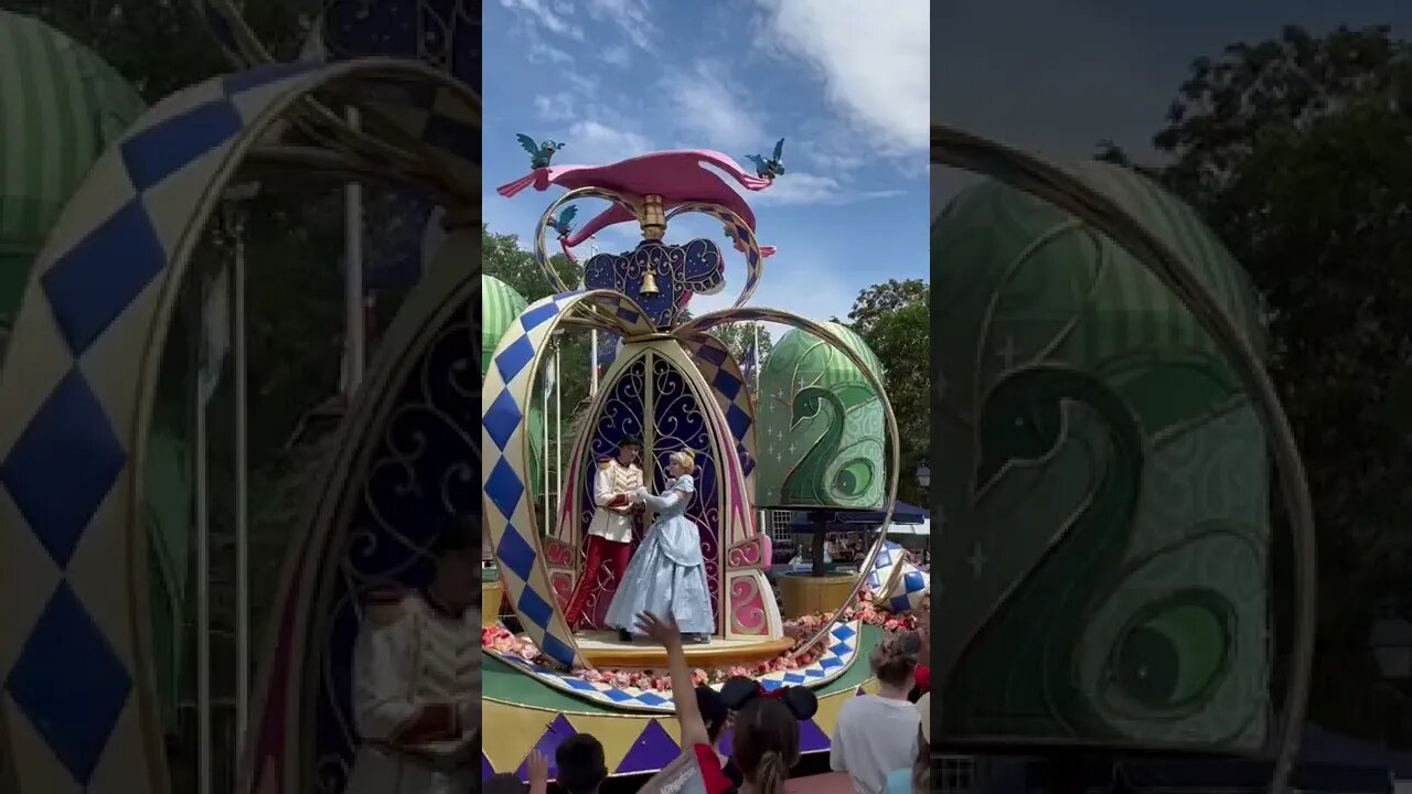 Festival of Fantasy at Disney World #festivaloffantasy #shorts #disneyparade #disneyprincess #disney