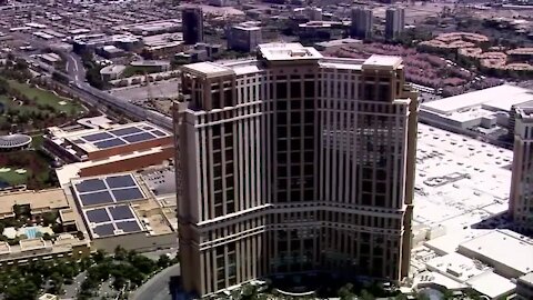 Las Vegas Sands in early talks to sell its properties in Las Vegas