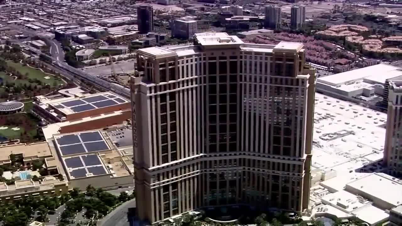 Las Vegas Sands in early talks to sell its properties in Las Vegas