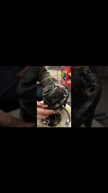 You should replace the hubcap more often, here is why #mechanic #hub #hubcap #wheel