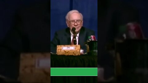 Warren Buffett Trolls Charlie Munger On His Costco Obsession