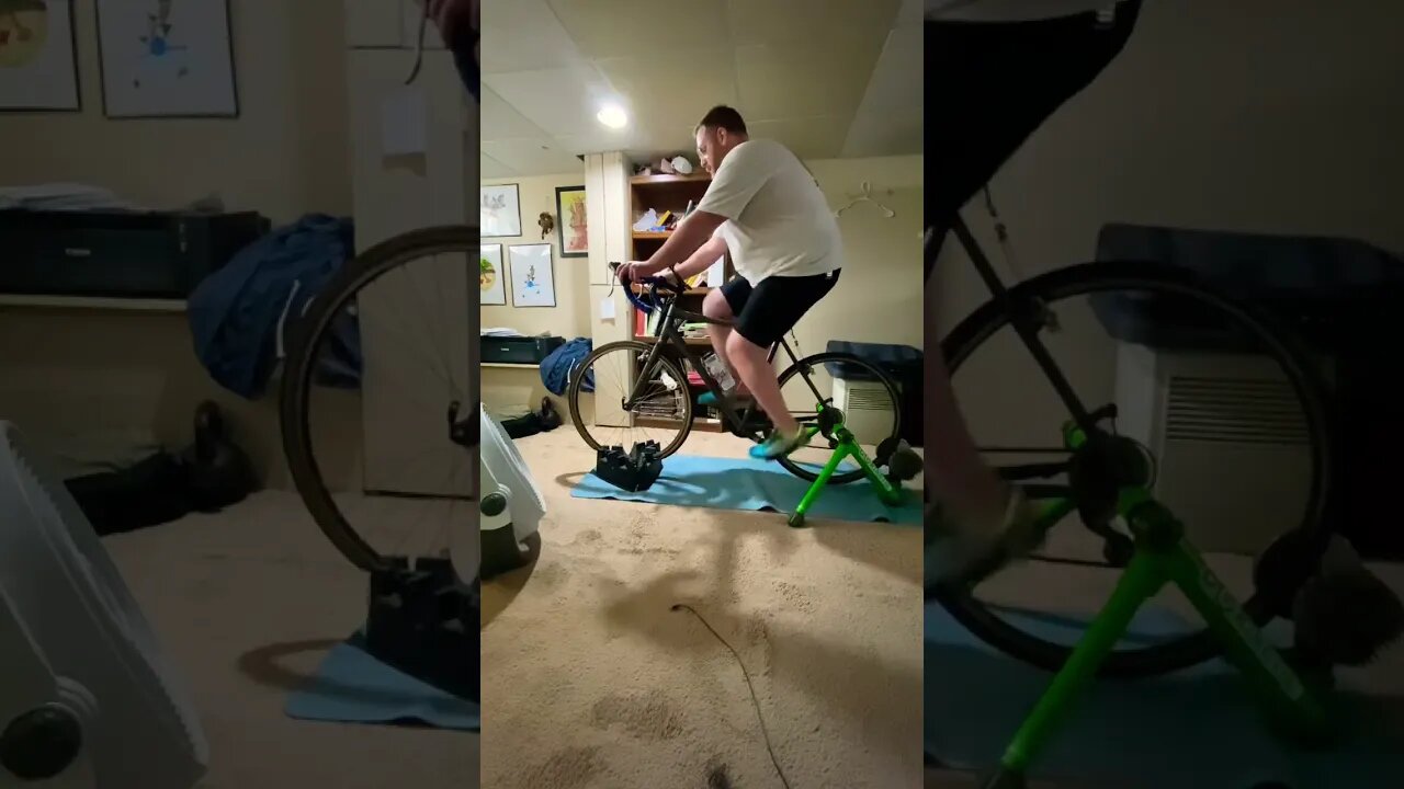 Thicc Boy rides on the Trainer