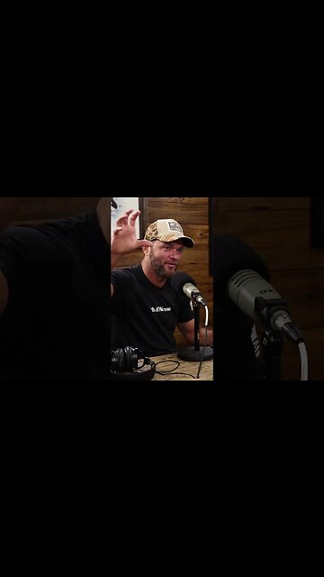 Uncle Si & Microphones Do NOT Get Along