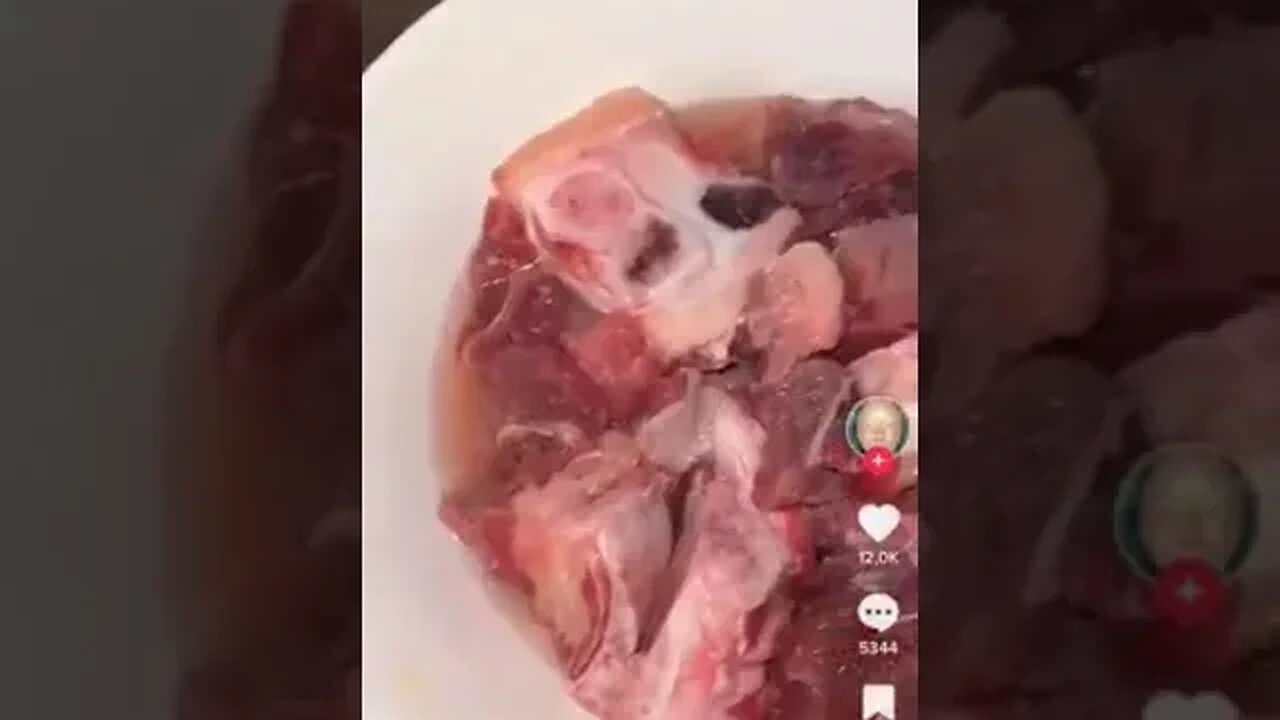 Sauce Gombo Toujours ravissante, rayonnante, choquette et chouette 👌😍😘 un seul mot va de l'avant